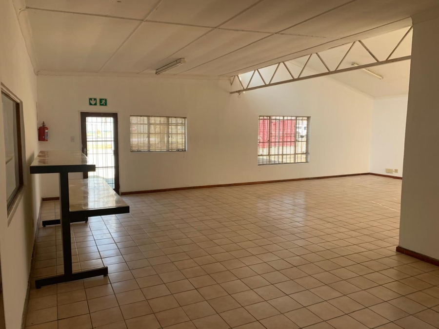 To Let commercial Property for Rent in Hamilton Free State